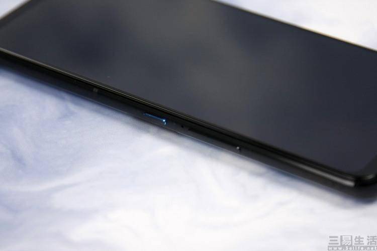 ��ѶROG��Ϸ�ֻ�7 Pro���⣺��ֹӲ�ˡ�������������