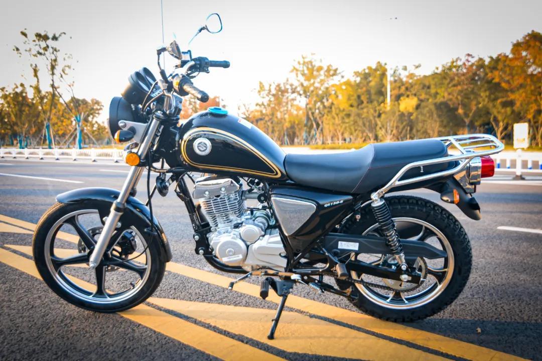 7980起铃木首款纯真血统小太子悍道150静态测评合资车卖国产价