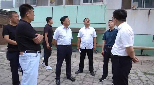 来广普实地盯办县城老旧小区改造和地下排水管网建设