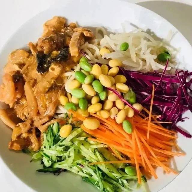 铁打的捞面流水的卤,吃捞面没卤子那就是没灵魂,吃捞面菜码不讲究那都