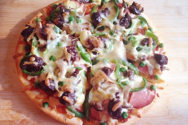 原创 家里怎么做披萨?送您家庭版至尊牛肉披萨做法,简单美味,吃不够