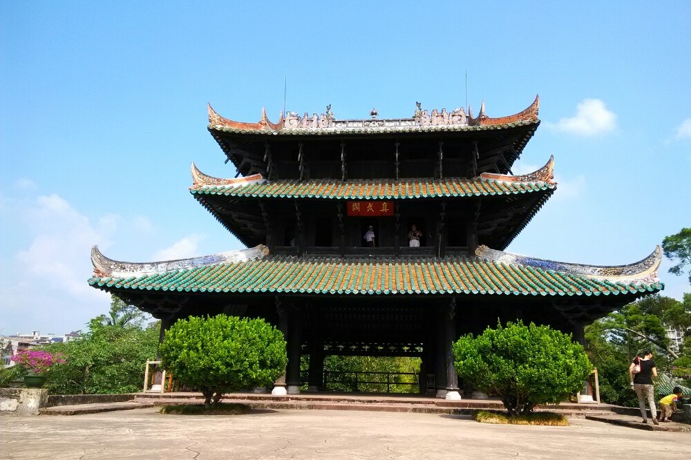 原创 广西一处古建筑,总高13.2米,是全国重点文物保护单位