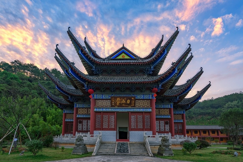 万行书院:超越三脉七轮三丹田的修炼法