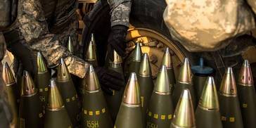 英媒：挪威和丹麦已同意再向乌提供9000枚155毫米炮弹