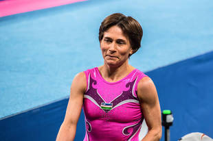 48岁!丘索维金娜获体操亚锦赛跳马银牌