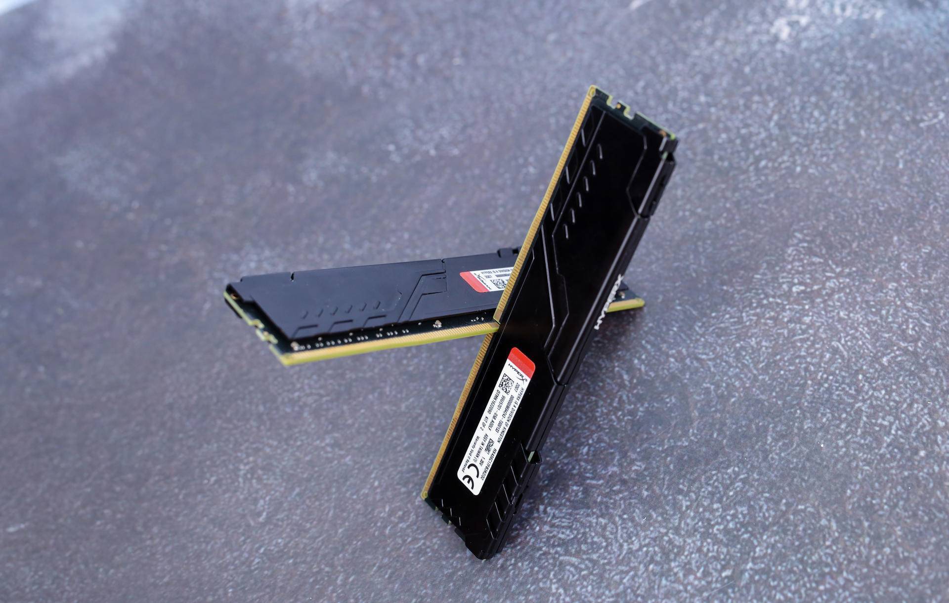 2020年了你还在用16g内存吗,hyperx fury 32gb内存条使用体验