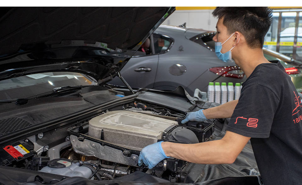 月光蓝保时捷卡宴国六基础保养