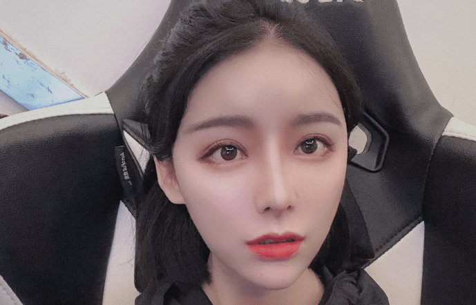 mlxg天秀杯solo化身分奴痛击女粉丝!网友:真钢铁直男