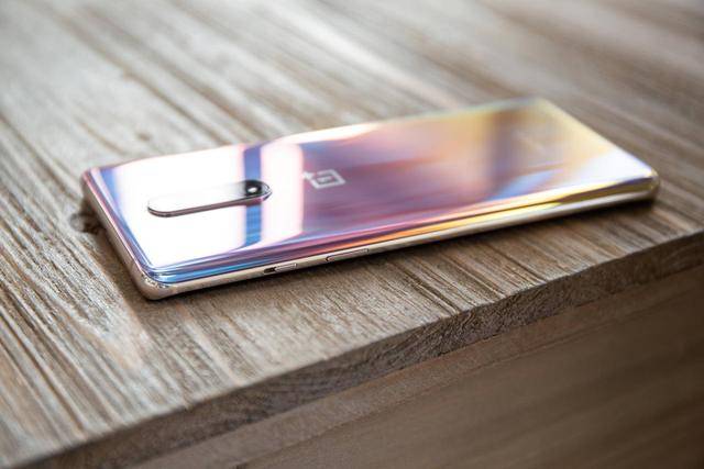 用了两天一加8银翼版这几点入手前你要先知道