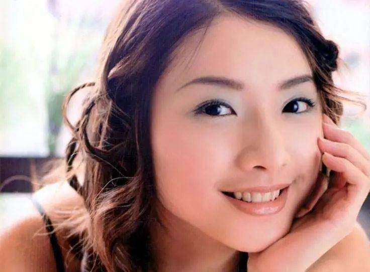 2007年的偶像剧《太阳的女儿》是许玮伦最后一部作品.