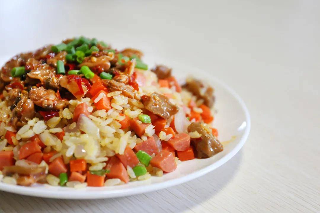 这个季节就应该吃懒人拌饭啊