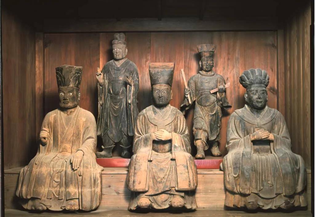 现存最古老的木雕彩绘五尊伽蓝圣众神像