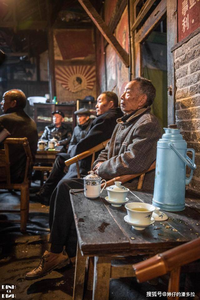 成都最巴适的老茶馆 拍照十元喝茶十元 拍照 喝茶也十元
