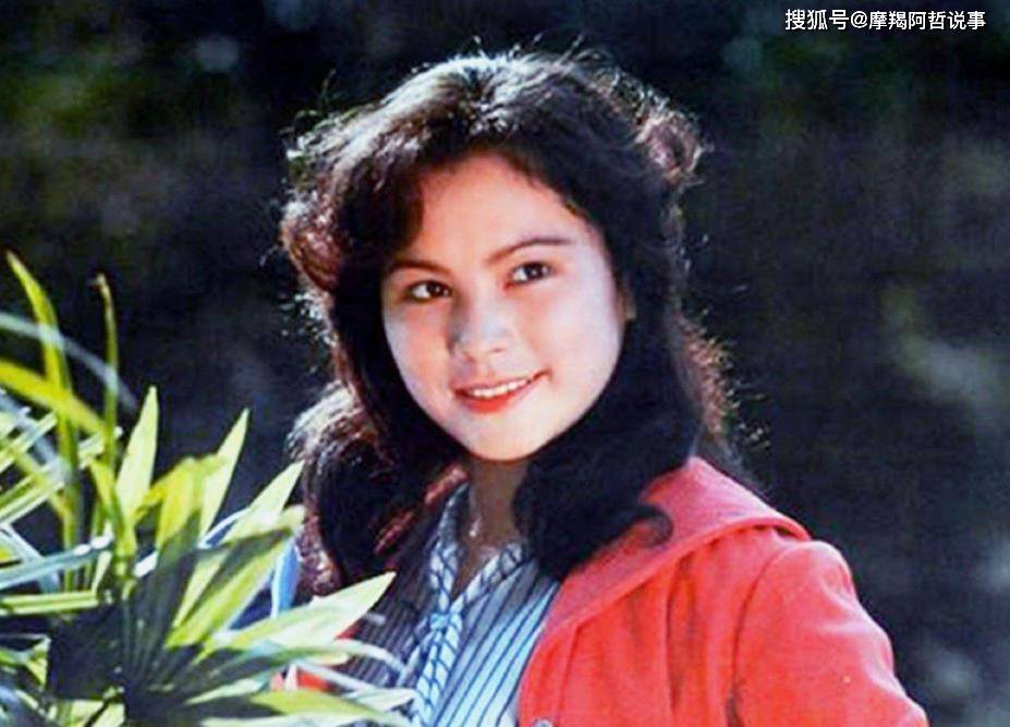 原创头婚抛弃丈夫陈国星二婚嫁小10岁屠洪刚今却与两个女儿相依为命