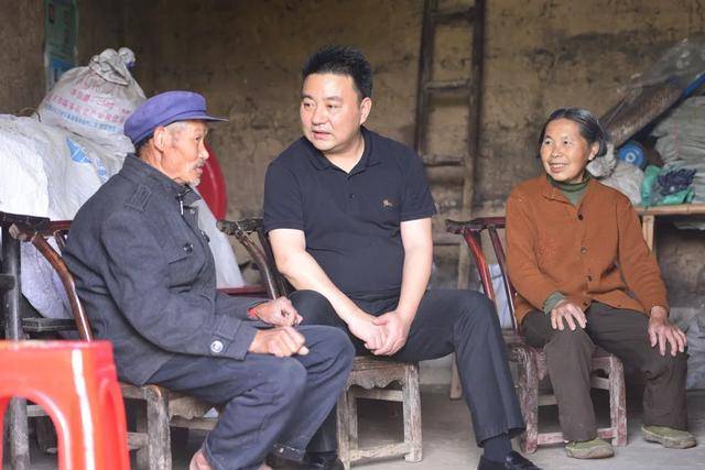 脱贫攻坚|张元斌副县长到大阳镇调研脱贫攻坚工作