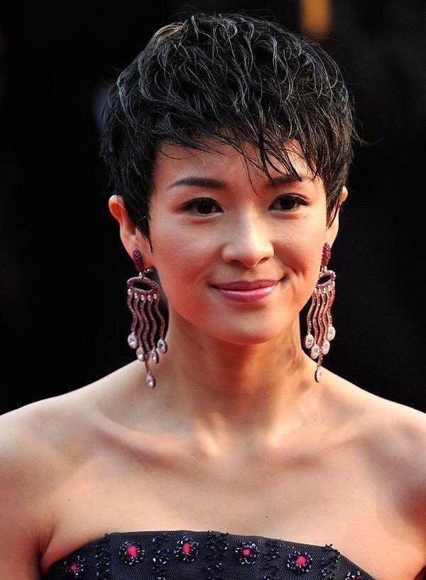 女星短发造型赵丽颖像个小少年林青霞把周润发都比下去了