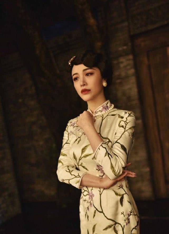 刘翔前妻葛天身材真好穿旗袍这么惊艳配复古盘发气质像贵妇