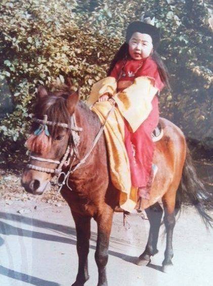 快乐家族旧照,谢娜美成小仙女,吴昕杜海涛是失散多年的兄妹吗?