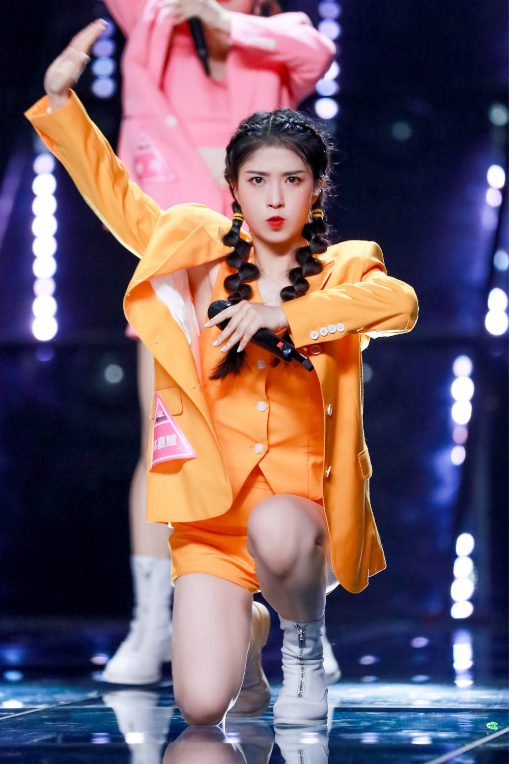 创3林嘉慧现场追星鹿晗黄子韬超上头 网友认证:就是我本人