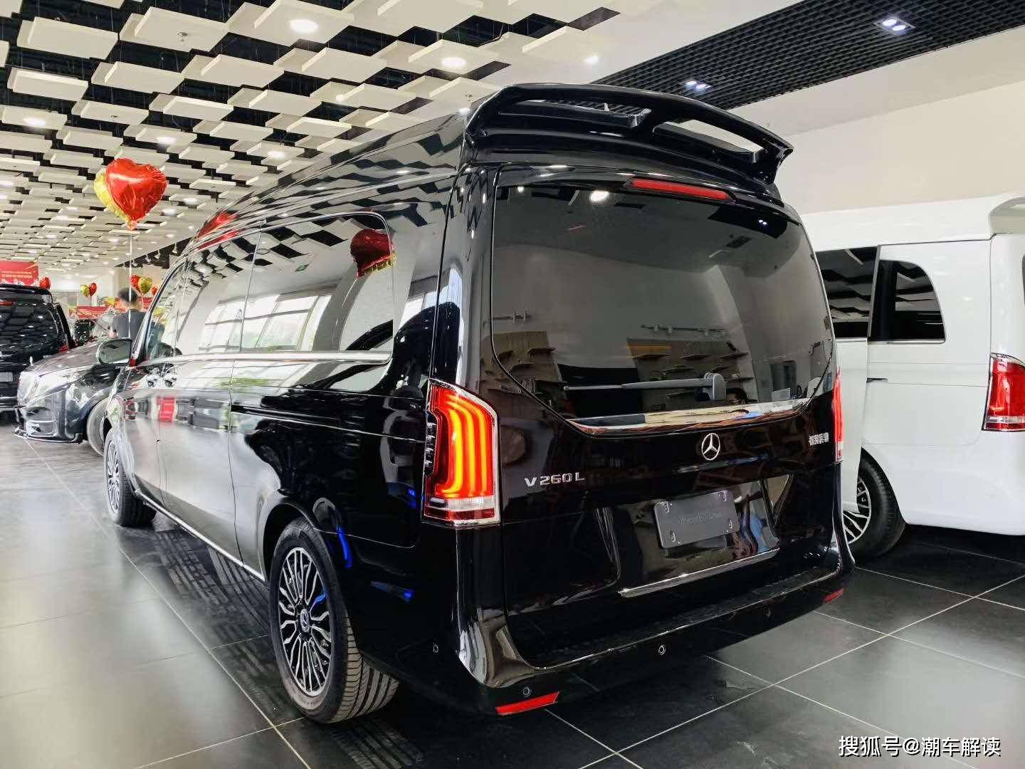 benz奔馳v260l高頂四座商務車解析