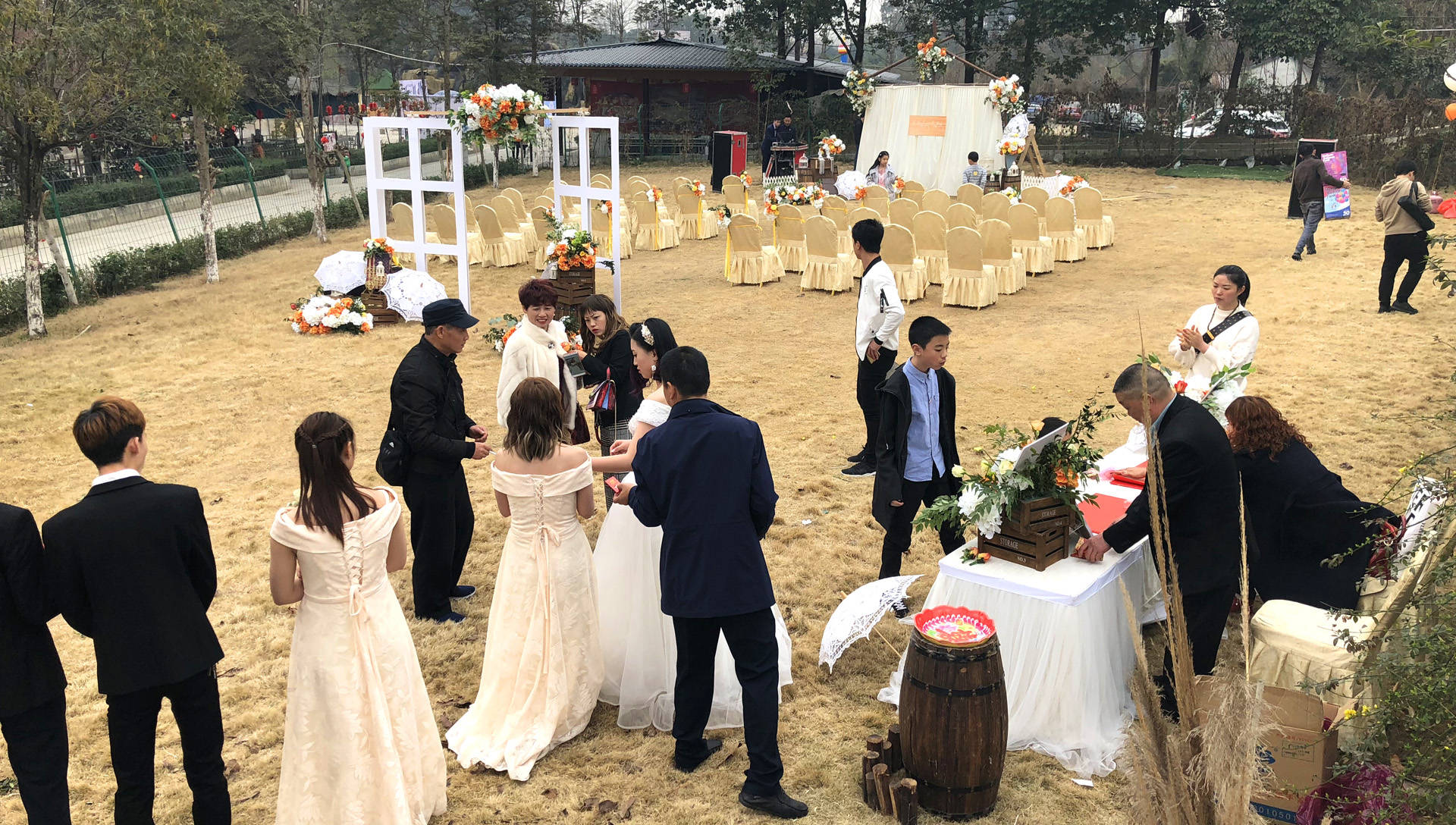 成都周边举办户外婚礼最佳场地选择——三圣乡印象花园