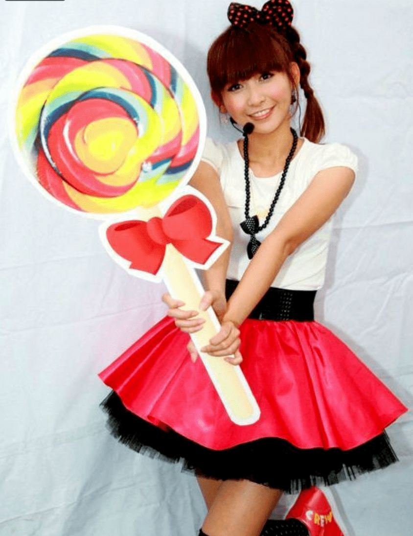 周扬青公开点名与罗志祥有不正当关系的女艺人恺乐(又名"蝴蝶姐姐")