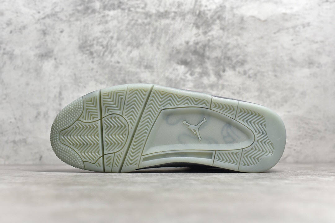 airjordan4xkawsaj4夜光联名灰麂皮grey翻毛篮球鞋