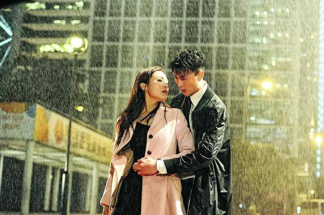 降魔的2tvb剧中那些残疾角色跛脚无台词不用眼神亦足见演技