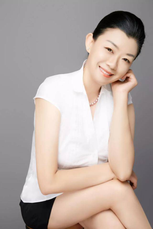 《凤凰女苏晓晓的美丽人生》:描摹女性成长实录