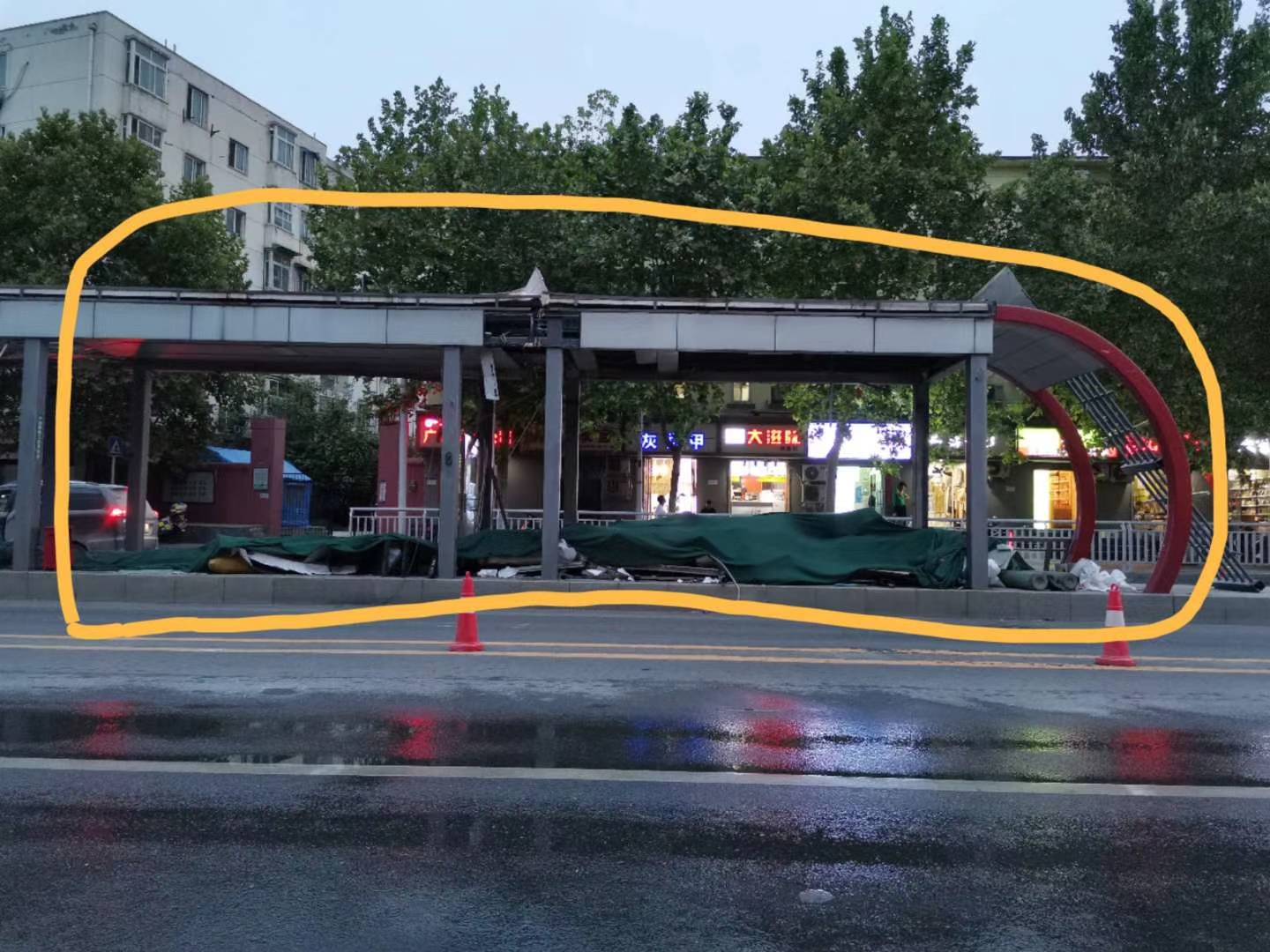 郑州8个快速公交站台被拆除 市民:拆除后还会重建吗?