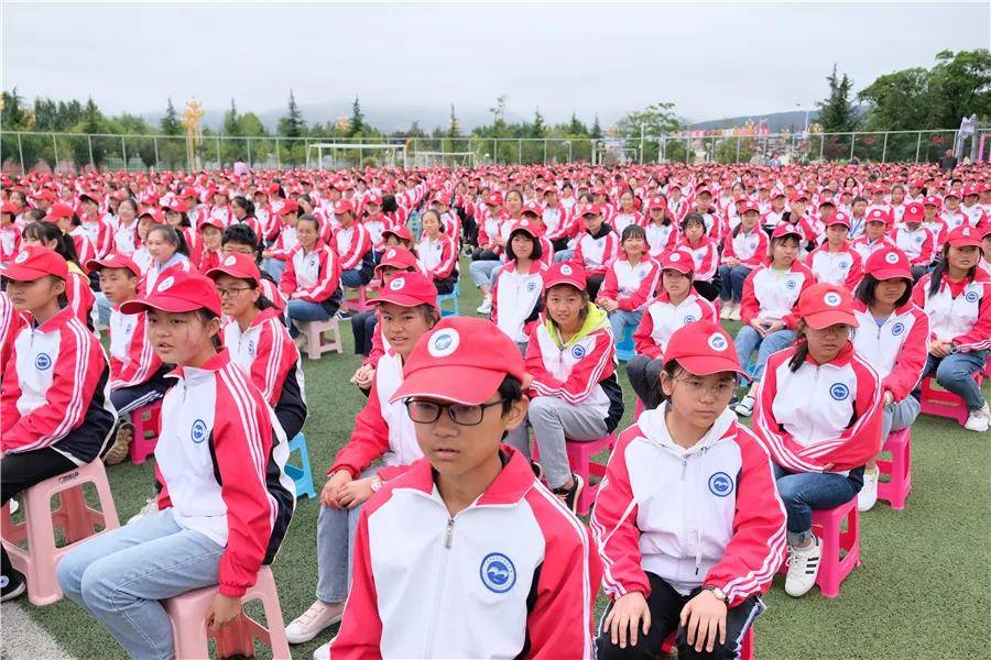 大理黄冈实验中学高考喜报_大理市黄冈实验中学官网_大理市黄冈实验中学