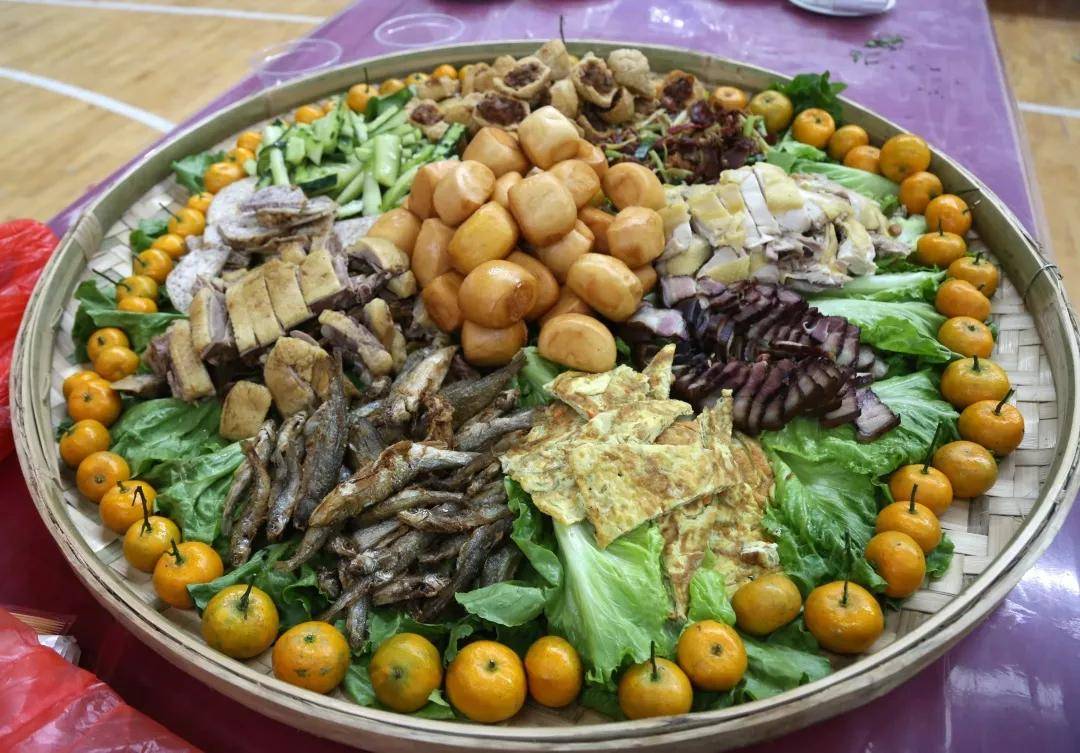 置身于色乐业云海中仿佛无忧无虑的世外仙境让人沉醉不知归路