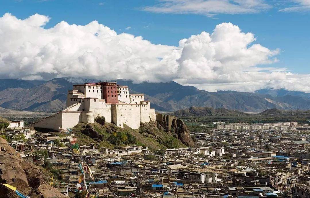 新疆人坐着火车去西藏不是梦少走2000公里收获世界顶级美景