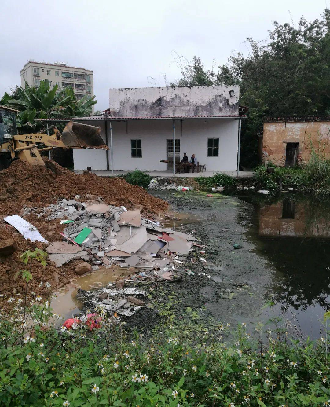 禾云脏乱差臭水塘变身休闲广场来跳起广场舞赞叹家乡美