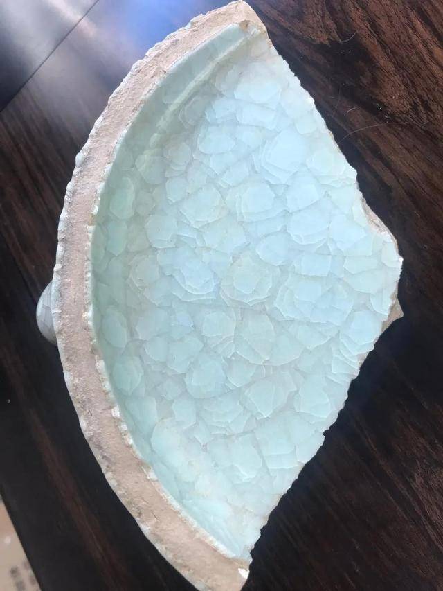 汝窑探微:关于汝窑开片之斜开片现象