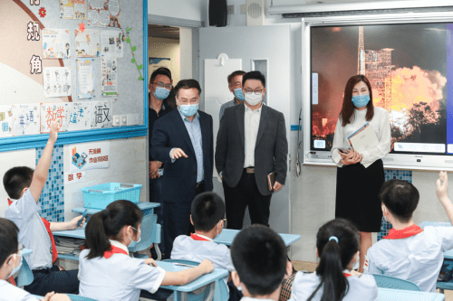 戴森通过上海市教委向六所中小学捐赠空气净化风扇,为学生返校保驾护航