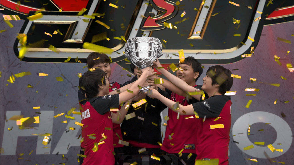 原创fpx自建队以来首次在bo5当中击败宿敌jdg这次终于不用拿季军了