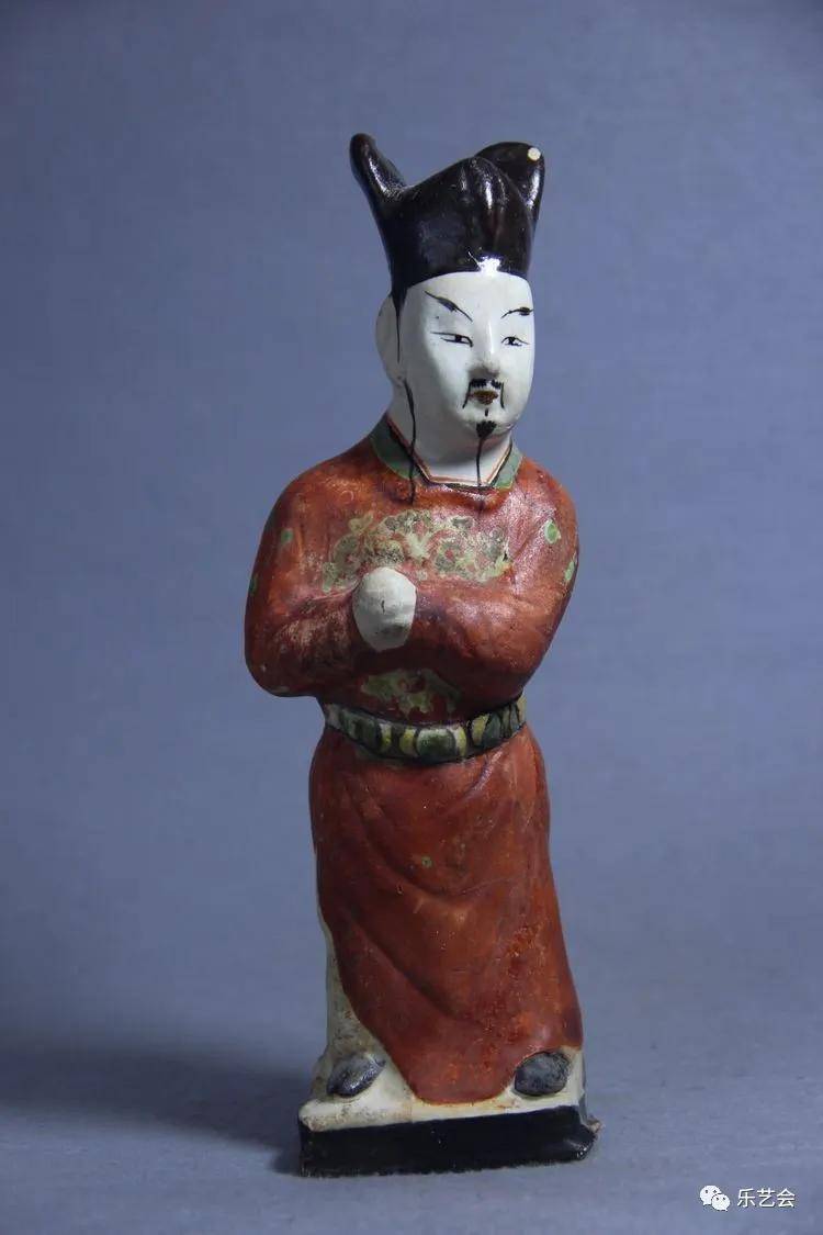 磁言邯郸杨磁州窑红绿彩瓷塑人物