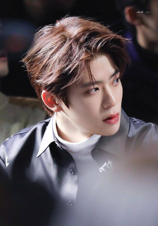 原创无论怎么看逗号头都是最适合的男团爱豆