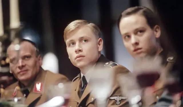 希特勒的男孩阿尔伯特图片