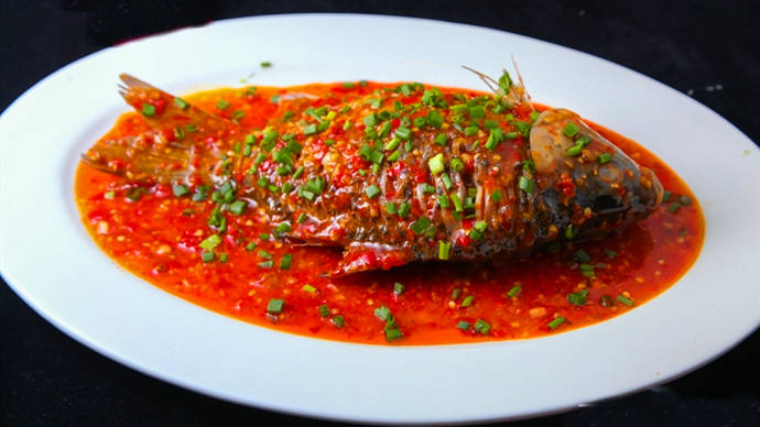 这个川味泡椒鲫鱼,养颜美容怎么吃都不胖,以后再不炖汤喝_美食