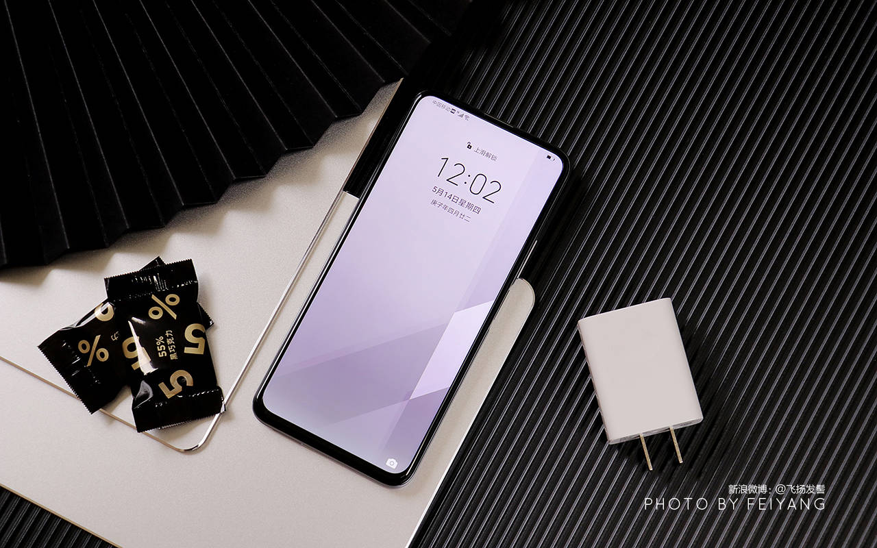 麒麟820配90hz屏超时空菱影纹的荣耀x10光速银版实拍图赏