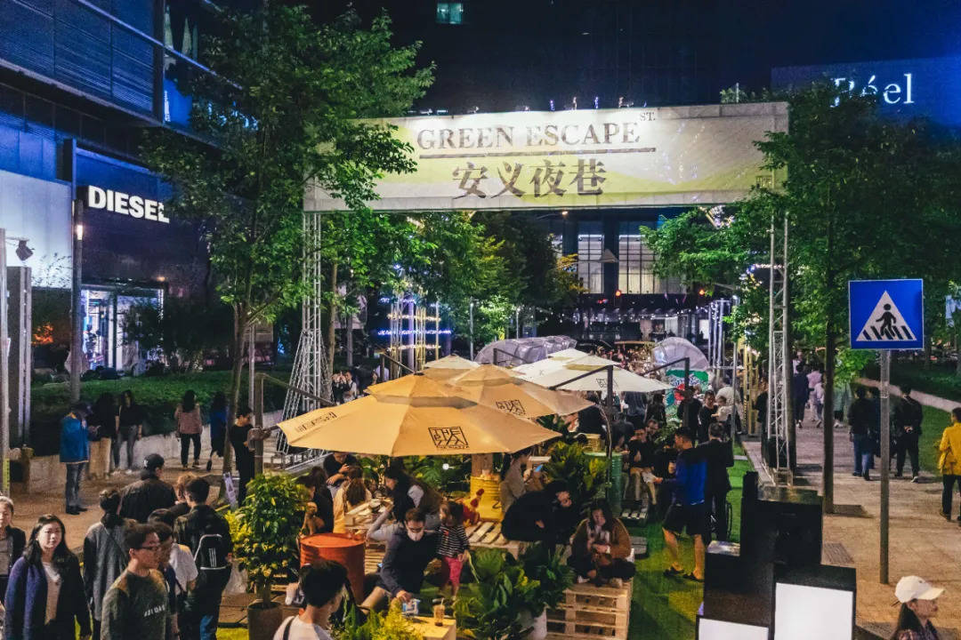 安义夜巷正式回归为何它如此打动人心