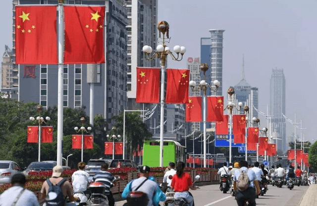 比尔·盖茨为疫情豪捐42亿,结果被自己人伤害,如今靠微博发声_中国