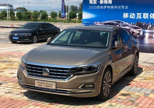 上汽大众帕萨特2020款,这次真的智能了,月销过万轻松愉快