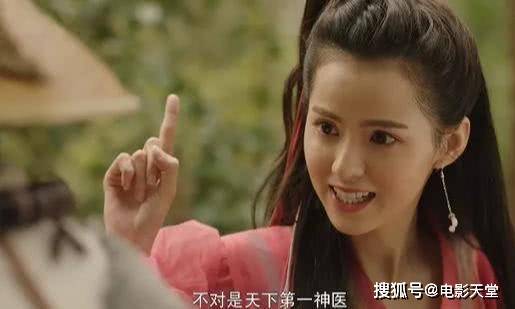 叶笑笑是传闻中的千面人,没有自己的人格,只要受谁影响就会变成那个人