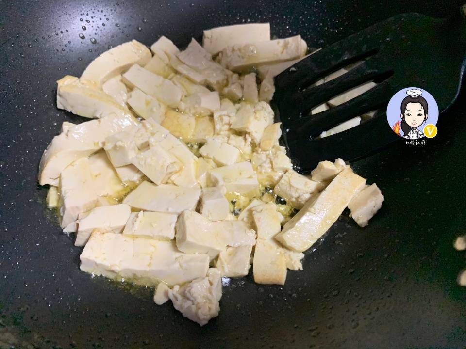 原创教你豆腐的特色做法简单几步豆腐香嫩入味又好吃营养又下饭