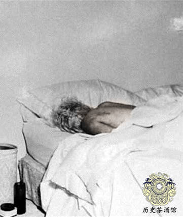 一组梦露罕见老照片:与肯尼迪关系扑朔迷离,图7二人私会被偷拍