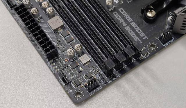 苏妈突然变脸,决心普及pcie4.0,intel这下真的是慌了_接口