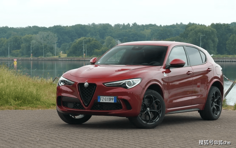 2020年款阿尔法罗密欧stelvioquadrifoglio